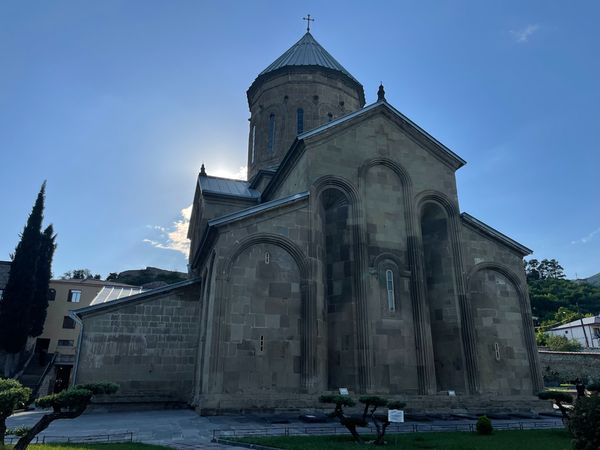 Samtavro Transfiguration Church — exterior view