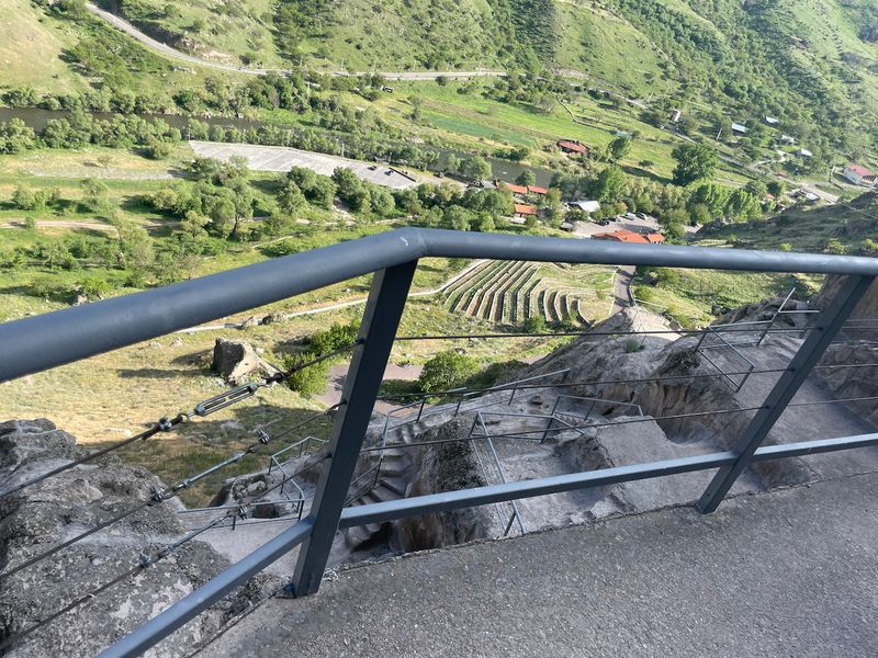 Lookout point with a view over Vardzia valley