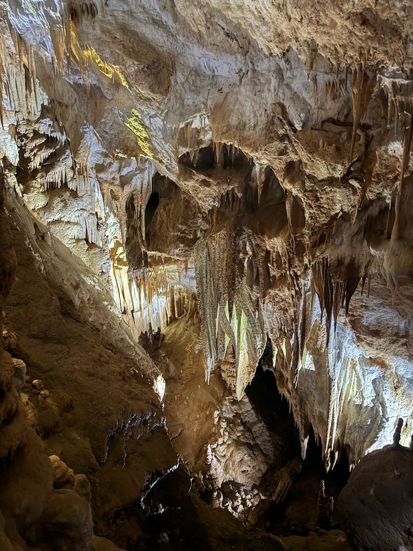 Deep multi-level chamber with layered formations